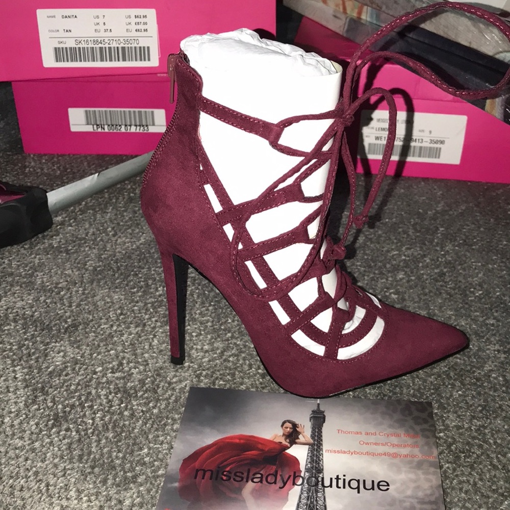 Sz 5.5 Bordeaux-lace up heels